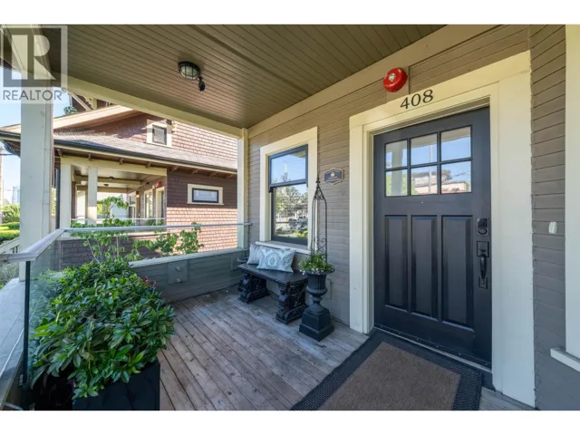 408 EIGHTH STREET, New Westminster, British Columbia V3M0K1