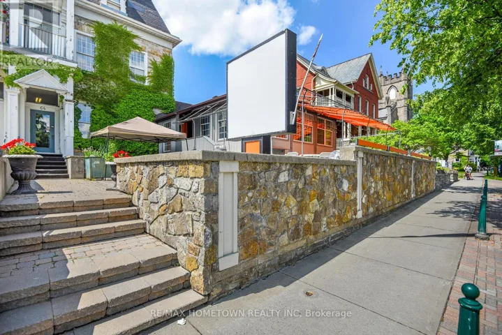 64 KING STREET E, Brockville, Ontario K6V1B3