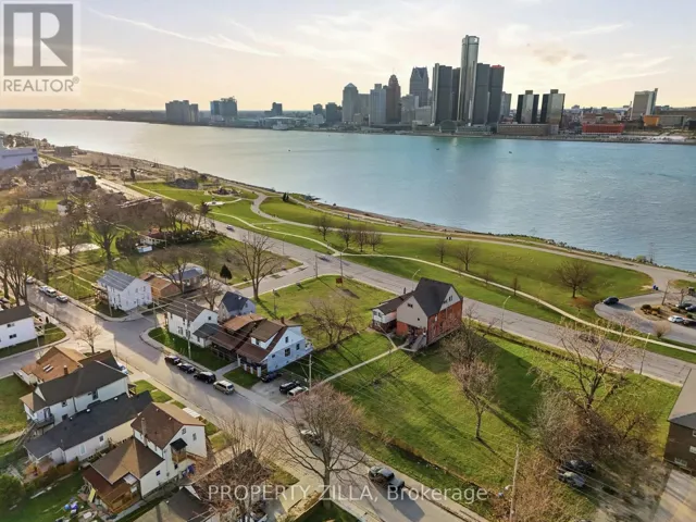 819-829 RIVERSIDE DRIVE E, Windsor, Ontario N9A2T4