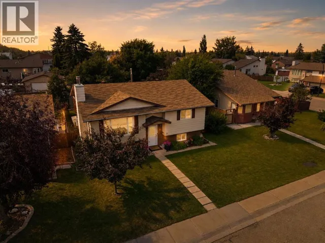 53 Reeves Crescent, Red Deer, Alberta T4N2Z4