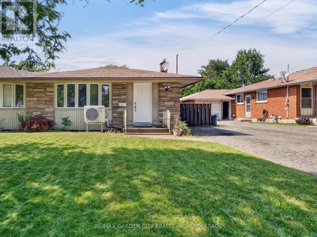 19 BLACK KNIGHT ROAD, St. Catharines (Lakeport), Ontario L2N3B9