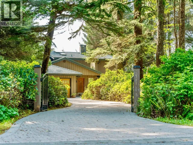 1261 Lynn Rd, Tofino, British Columbia V0R2Z0