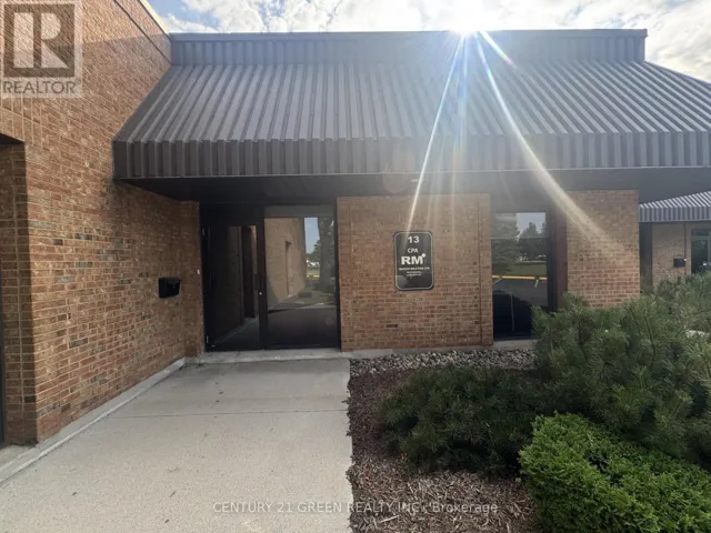 13 - 250 WYECROFT ROAD, Oakville (QE Queen Elizabeth), Ontario L6K3T7