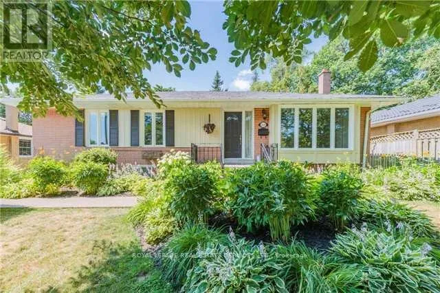 248 SNOWDEN ROAD, Oakville (BR Bronte), Ontario L6L3X5