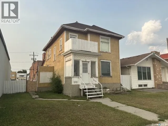310 High STREET W, Moose Jaw, Saskatchewan S6H1S9