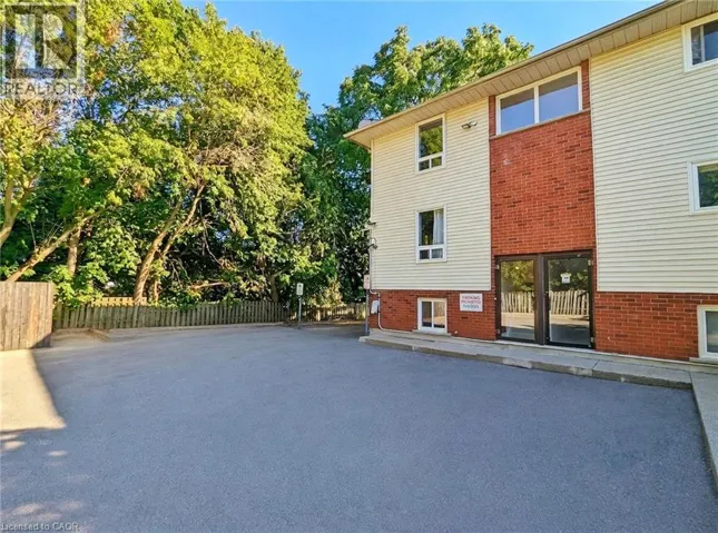 119 CEDAR Street S Unit# 14, Kitchener, Ontario N2G3L6