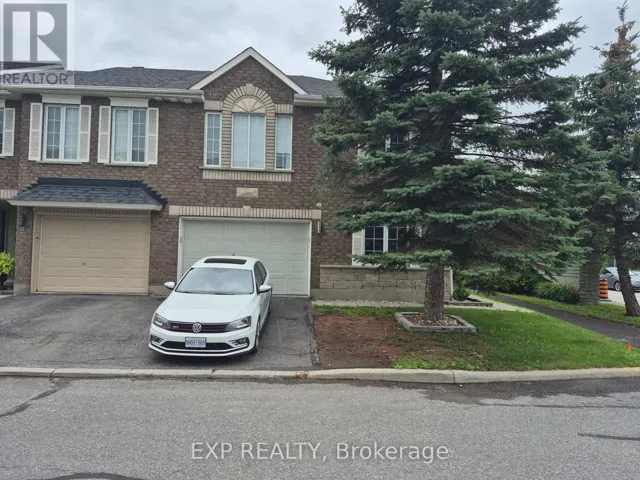 2 MAPLE PARK PRIVATE, Ottawa, Ontario K1T4A6