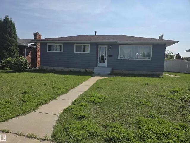 7911 145 AV NW NW, Edmonton, Alberta T5C2S8