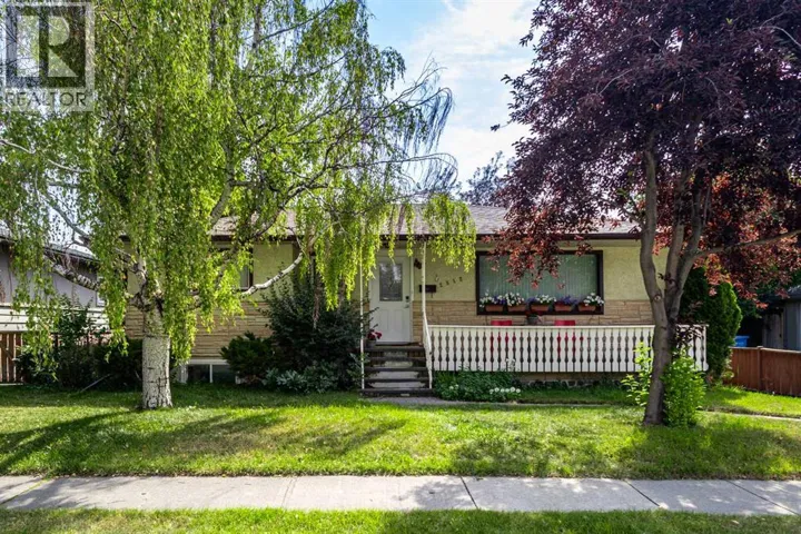 2812 24 Street NW, Calgary, Alberta T2M3Z3