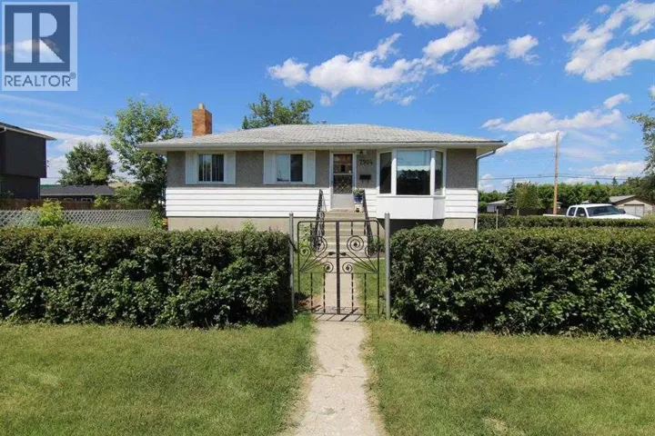 7504 39 Avenue NW, Calgary, Alberta T3B1V3