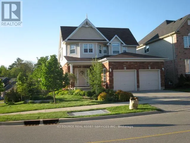 2 WOODCREST COURT, Kitchener, Ontario N2P2K1