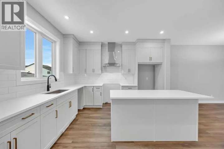 10 Versant Path SW, Calgary, Alberta T2Y0Z5