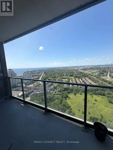 4 - 36 PARK LAWN ROAD, Toronto (Mimico), Ontario M8Y3H8