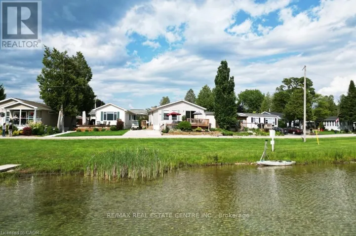 27 TRILLIUM BEACH PVT DRIVE, Puslinch, Ontario N0B2J0