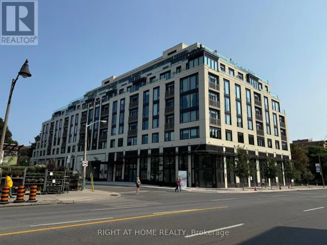 318 - 3 STRATHGOWAN AVENUE, Toronto (Lawrence Park South), Ontario M4N1B8