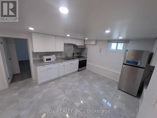 345 CENTRE STREET E, Richmond Hill (Crosby), Ontario L4C1B3