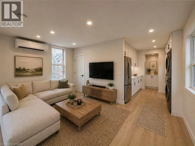92 ALFRED Street Unit# 4, Brantford, Ontario N3S5G2
