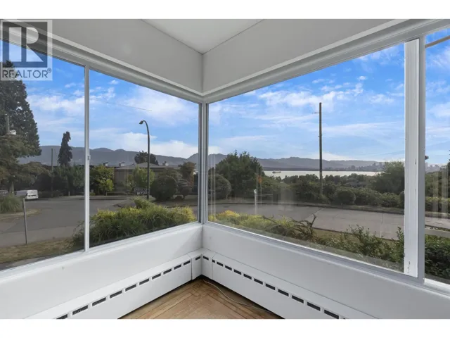 4514 BELLEVUE DRIVE, Vancouver, British Columbia V6R1E3