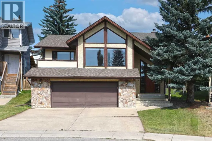 52 Edgeland Road NW, Calgary, Alberta T3A2Y4