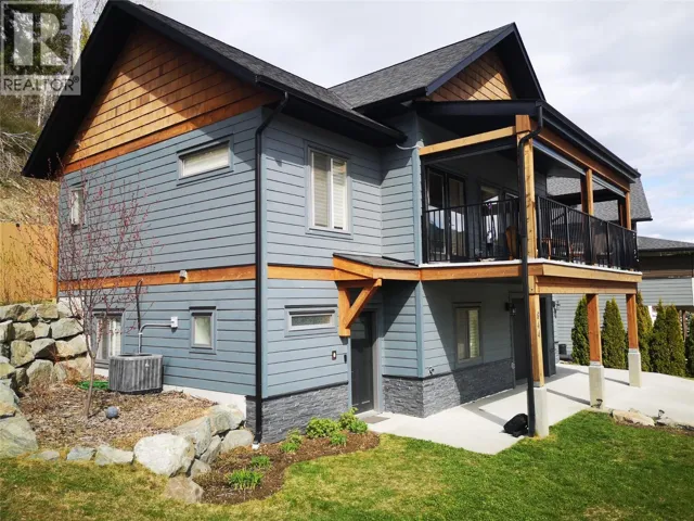 944 Redstone Drive, Rossland, British Columbia V0G1Y0