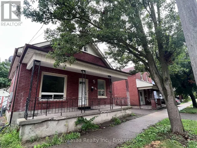 36 PEARL STREET, Brantford, Ontario N3T3N6