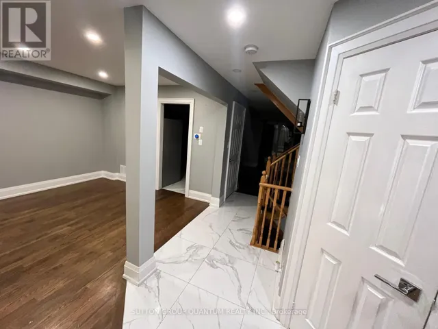 135 MOWAT CRESCENT, Halton Hills (Georgetown), Ontario L7G6A8