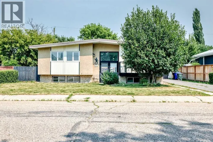 5134 43 Street, Olds, Alberta T4H1A8