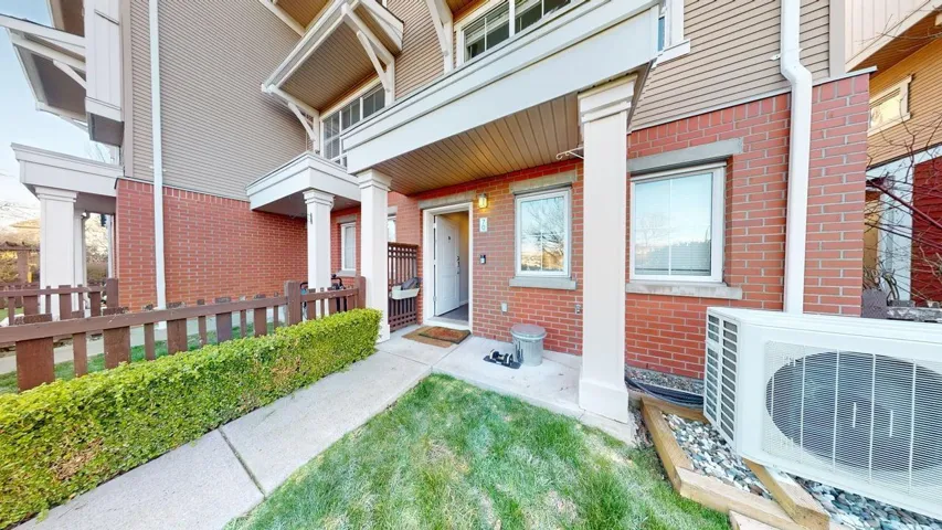 70 19505 68A AVENUE, Surrey, British Columbia V4N6K3
