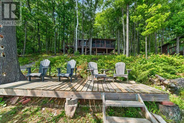 406 MAZINAW LAKE ROAD, Addington Highlands (Addington Highlands), Ontario K0K1H0