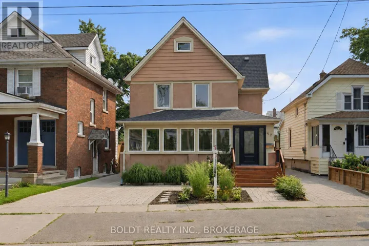42 THOMAS STREET, St. Catharines (Downtown), Ontario L2R6L9