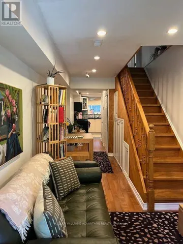 823 CRAVEN ROAD, Toronto (Greenwood-Coxwell), Ontario M4L2Z7