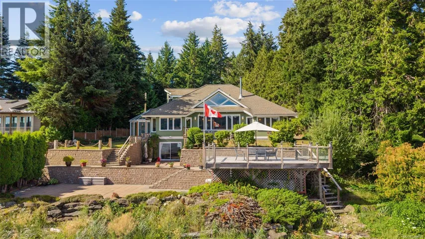 7602 Ships Point Rd, Fanny Bay, British Columbia V0R1W0