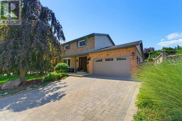 127 MICHENER CRESCENT, Kitchener, Ontario N2A3V3
