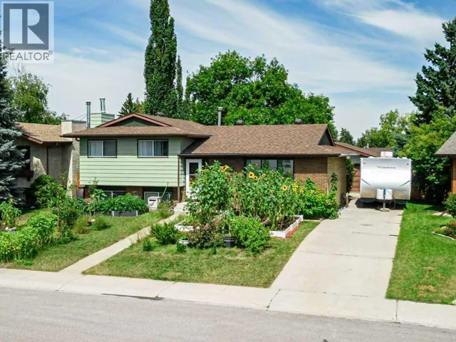 65 Hart Crescent S, Red Deer, Alberta T4N6E5
