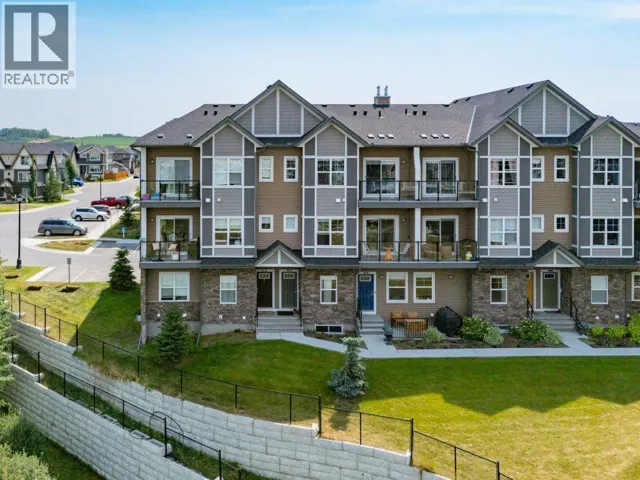 709, 250 Fireside View, Cochrane, Alberta T4C2M2