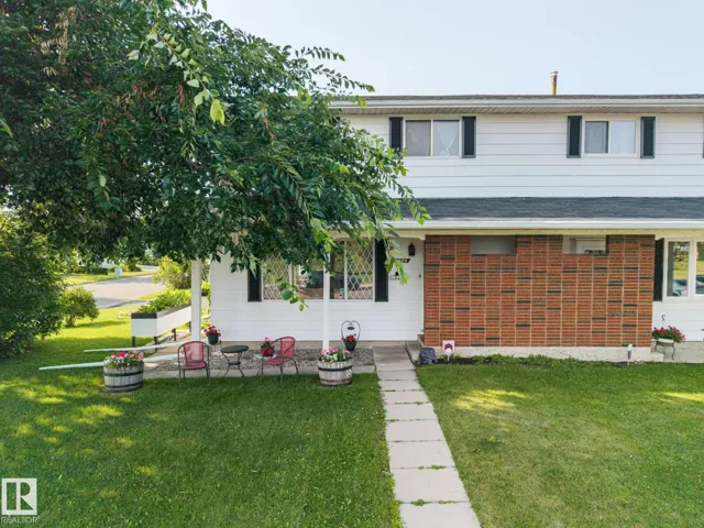 17303 82 AV NW, Edmonton, Alberta T5T0K4