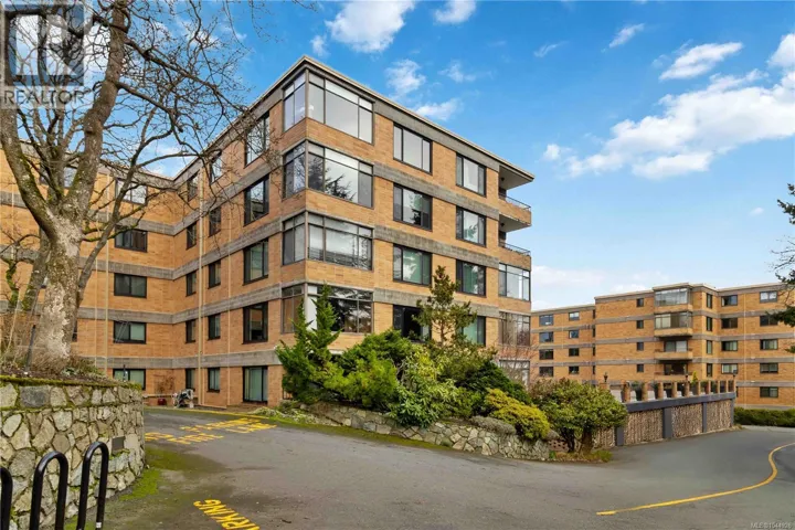 501 2920 Cook St, Victoria, British Columbia V8T3S7