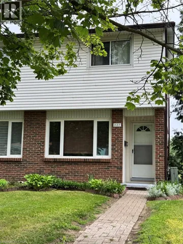 227 FERGUS Avenue Unit# 33, Kitchener, Ontario N2A2H6