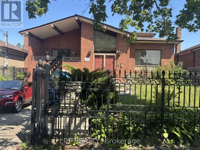 296 RUSTIC ROAD, Toronto (Rustic), Ontario M6L1W4