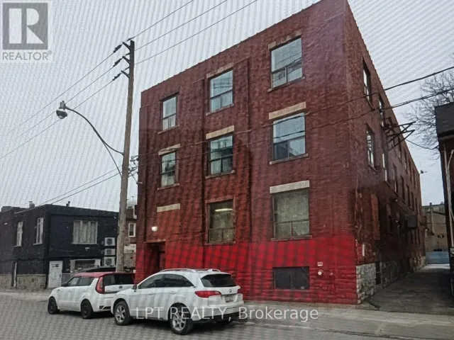 17 PATON ROAD, Toronto (Dovercourt-Wallace Emerson-Junction), Ontario M6H1R7
