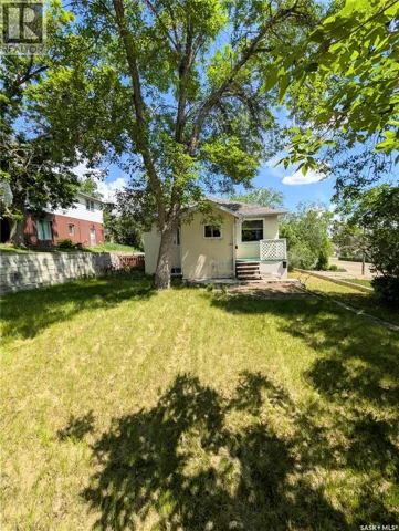 309 6th AVENUE NW, Swift Current, Saskatchewan S9H0X9