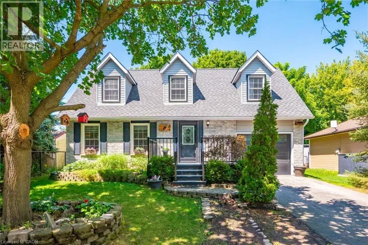 34 PEACHTREE Crescent, Cambridge, Ontario N1S4W5