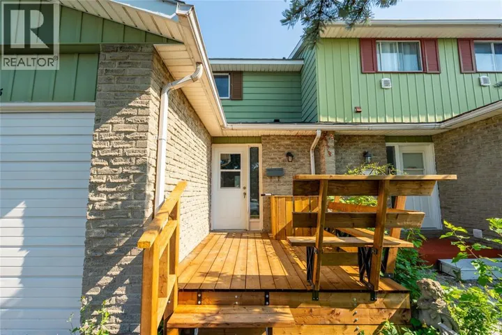 405 Cardiff PLACE, Sarnia, Ontario N7S4C7