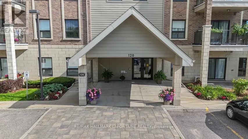 114 - 120 PRESTIGE CIRCLE, Ottawa, Ontario K4A1B4