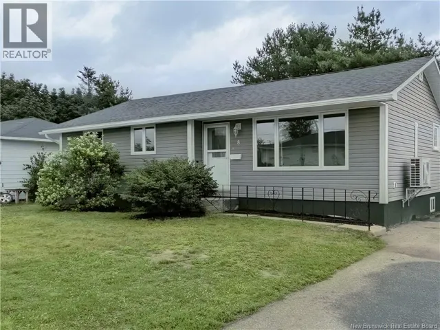 8 Bramalea Street, Miramichi, New Brunswick E1N3B6