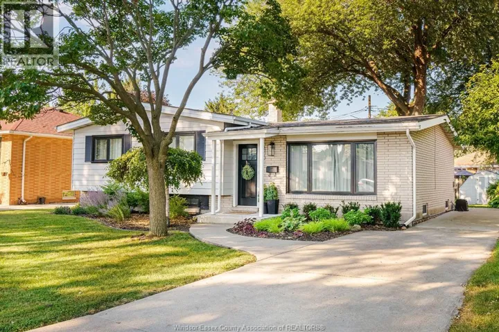 381 Watson, Windsor, Ontario N8S3S3