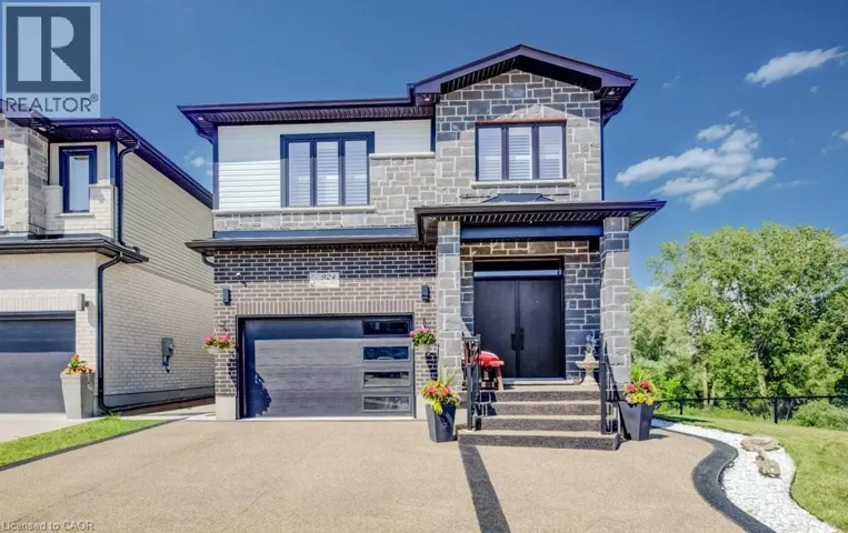 924 CHAPEL HILL Court, Kitchener, Ontario N2R0P4