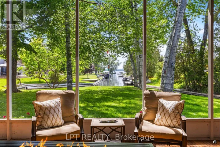 204 THE QUEENSWAY S, Georgina (Keswick South), Ontario L4P2A6