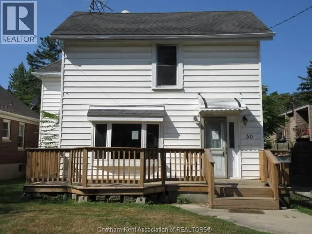 30 Delaware AVENUE, Chatham, Ontario N7L2W2
