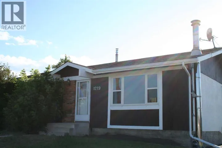1219 68 Street NE, Calgary, Alberta T2A5K6